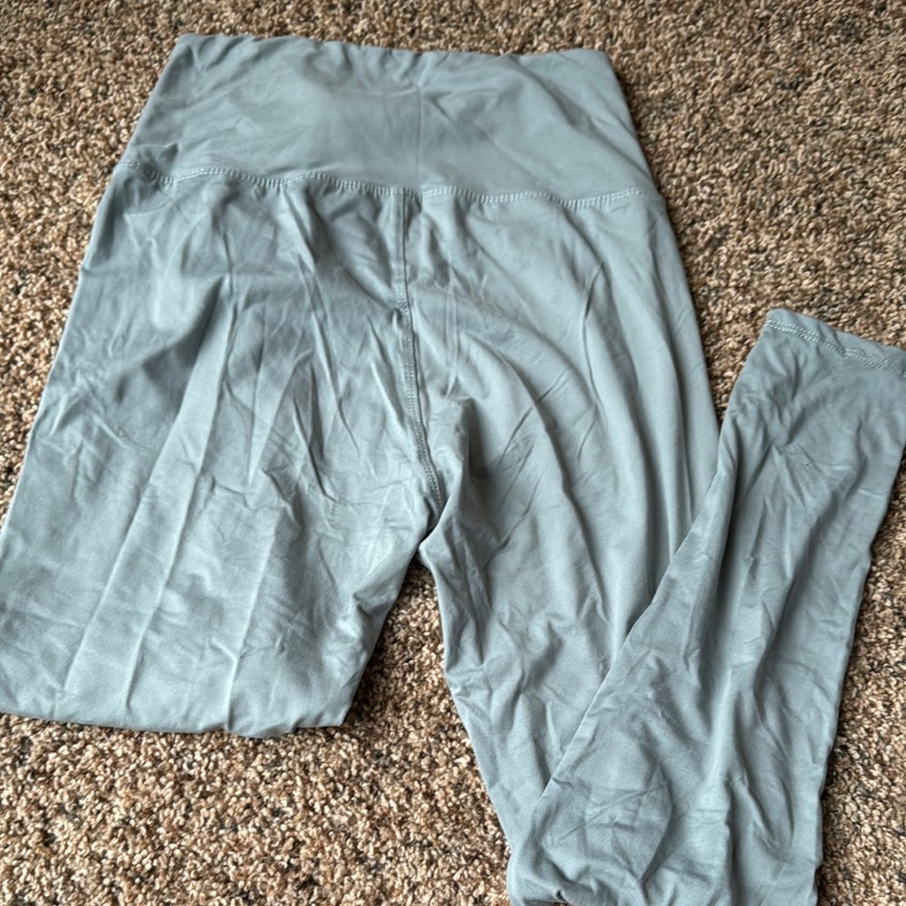 Gray High-Waisted Leggings